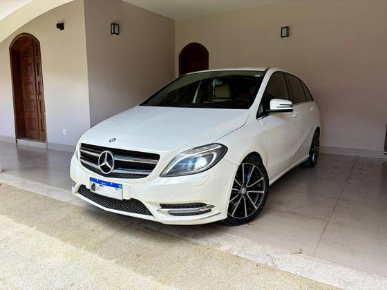 MERCEDES-BENZ B 200 1.6 SPORT TURBO GASOLINA 4P AUTOMÁTICO